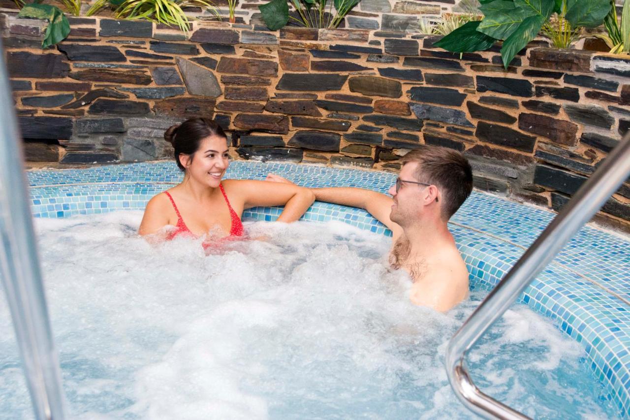 Tlh Victoria - Tlh Leisure, Entertainment And Hotel